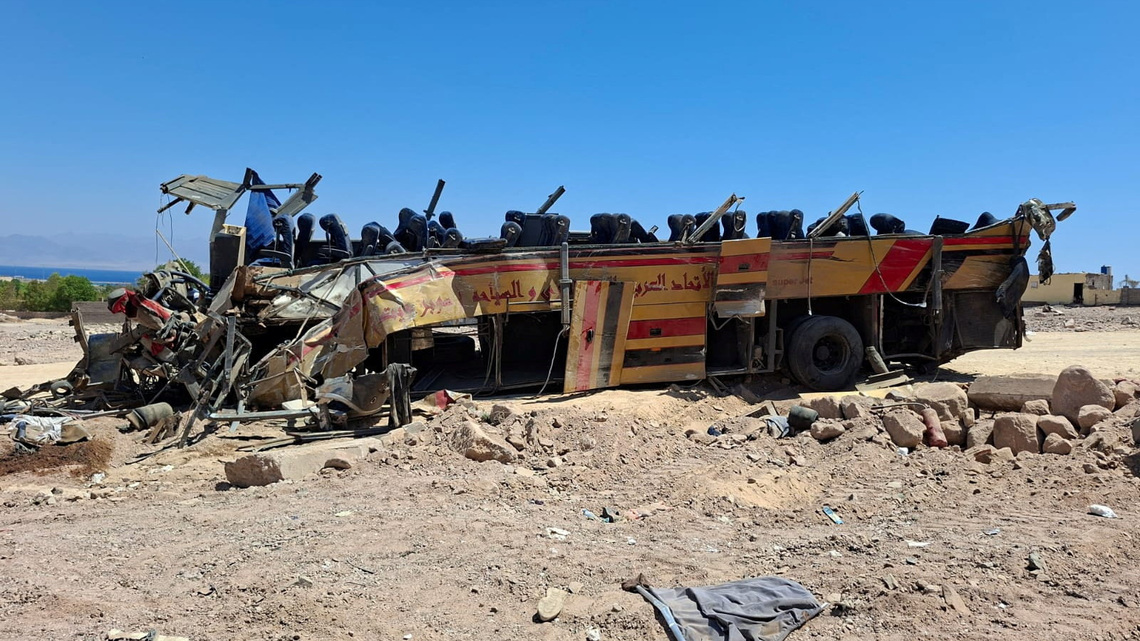 At least 21 die in bus accident in Egypt's South Sinai, ministry says