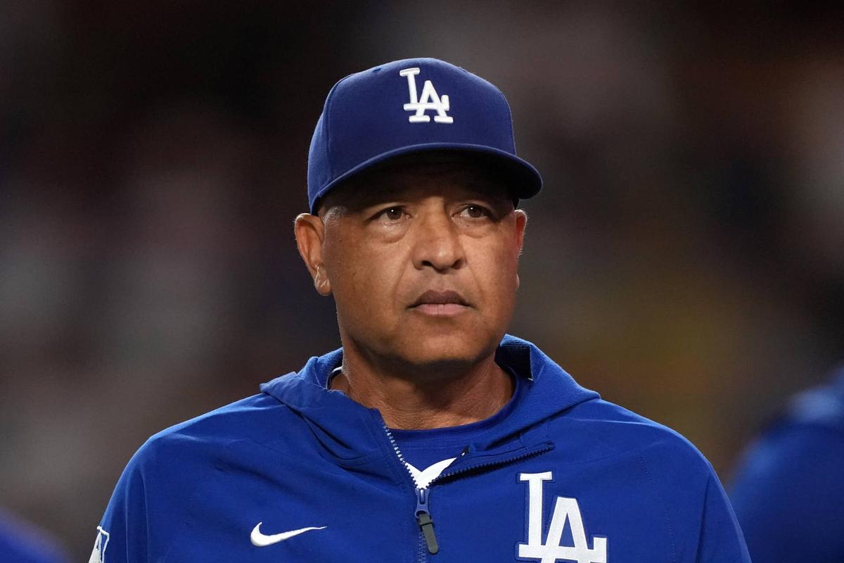  Los Angeles Dodgers manager Dave Roberts (30) © Kirby Lee-Imagn Images