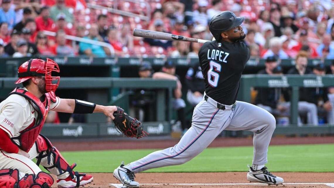 Marlins improve to 18-5 in June with victory in St. Louis