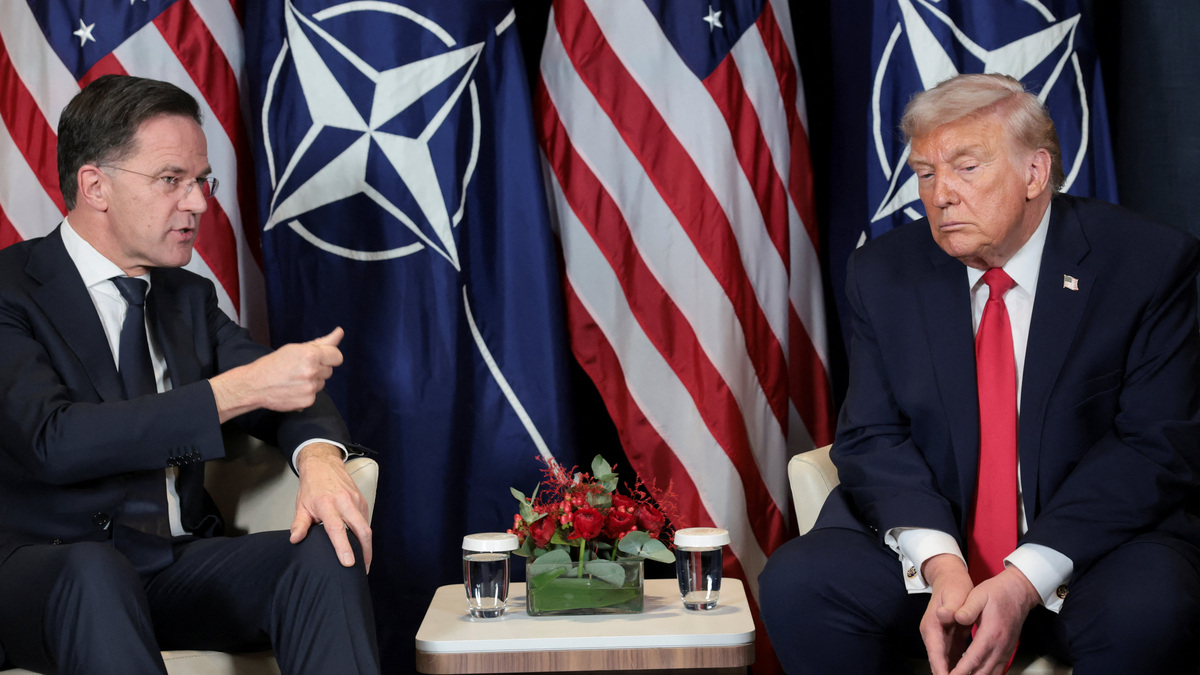 U.S. President Donald Trump holds a bilateral meeting with NATO Secretary General Mark Rutte at the World Economic Forum (WEF) in Davos, Switzerland, January 21, 2026. REUTERS/Jonathan Ernst