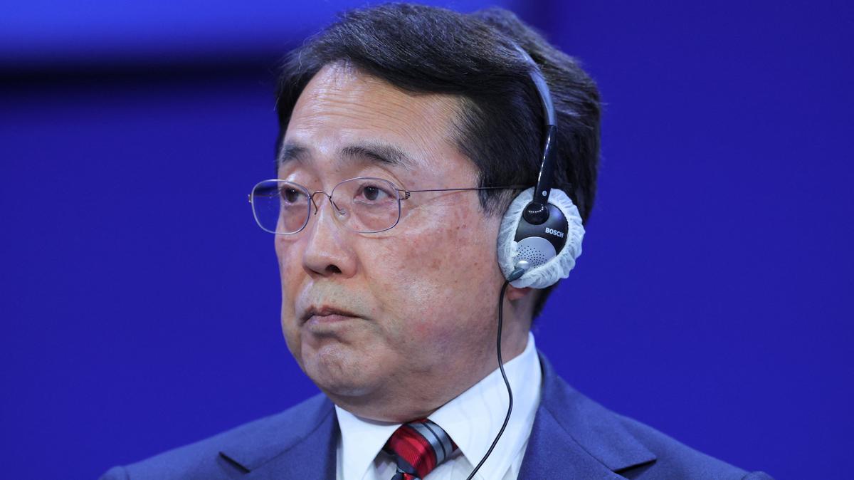 Minister for Economy, Trade and Industry Ryosei Akazawa attends the 56th annual World Economic Forum (WEF) meeting in Davos, Switzerland, January 20, 2026. REUTERS/Denis Balibouse