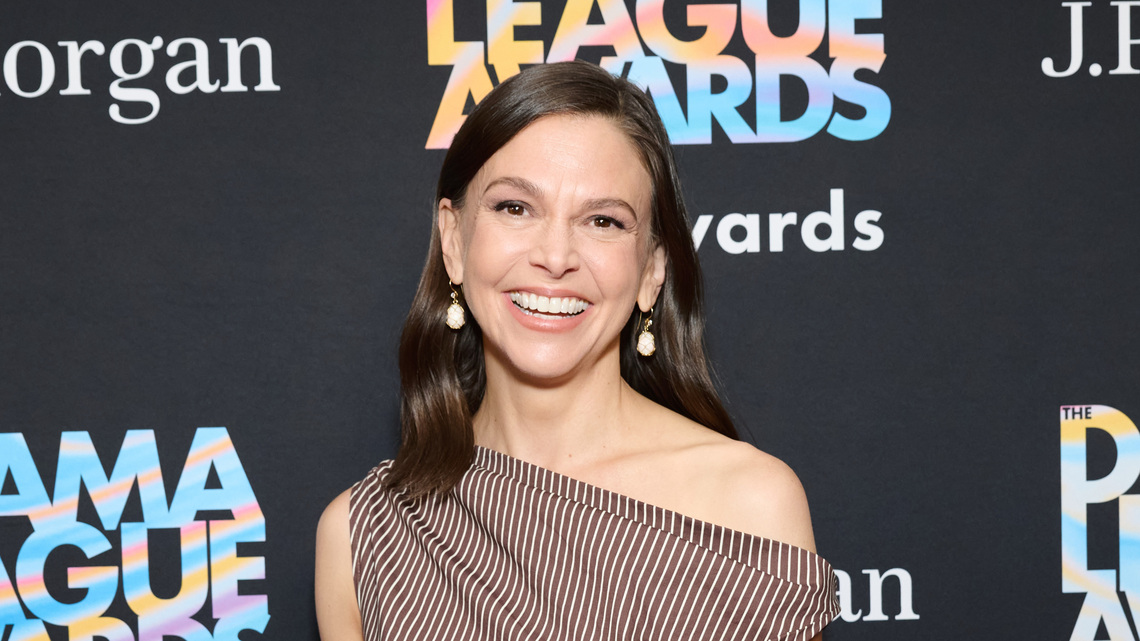 Sutton Foster's Timeless Dress Style Is So Flattering on Women Over 50 