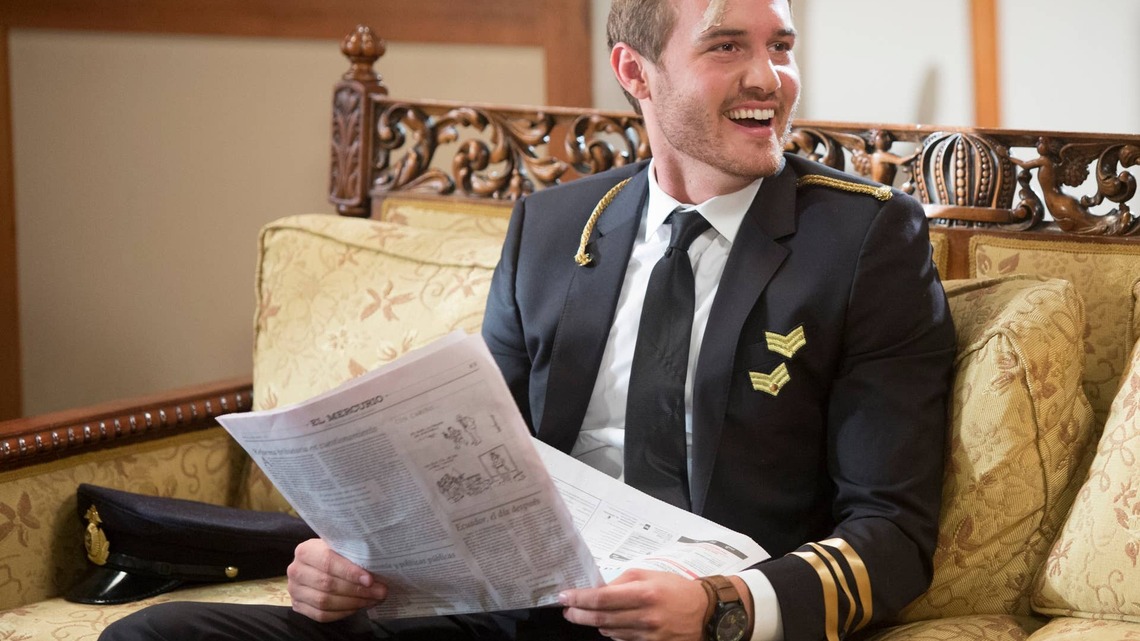 'Bachelor' Star Surprises Fans With Pregnancy Announcement 