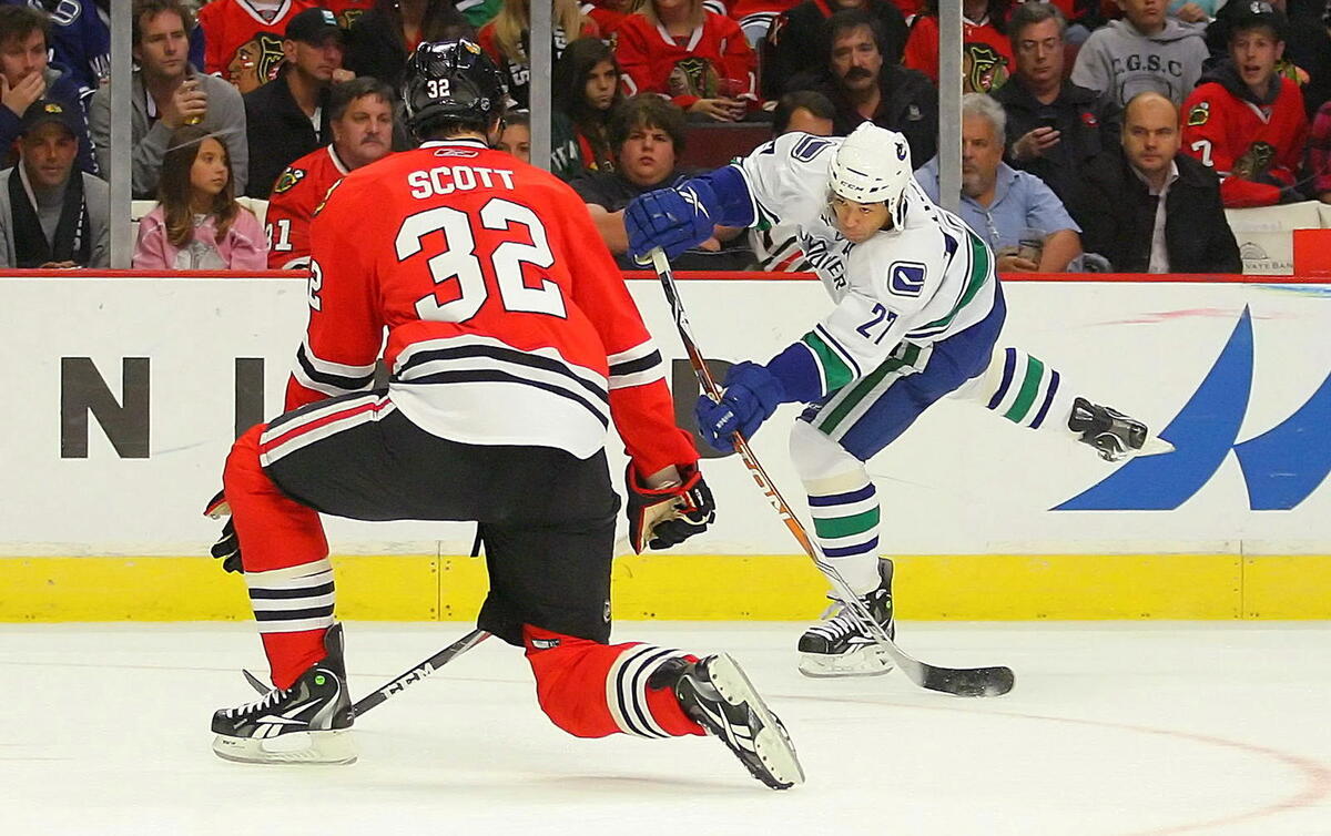  Canucks Make Coaching Move That Could Impact Blackhawks Draft 