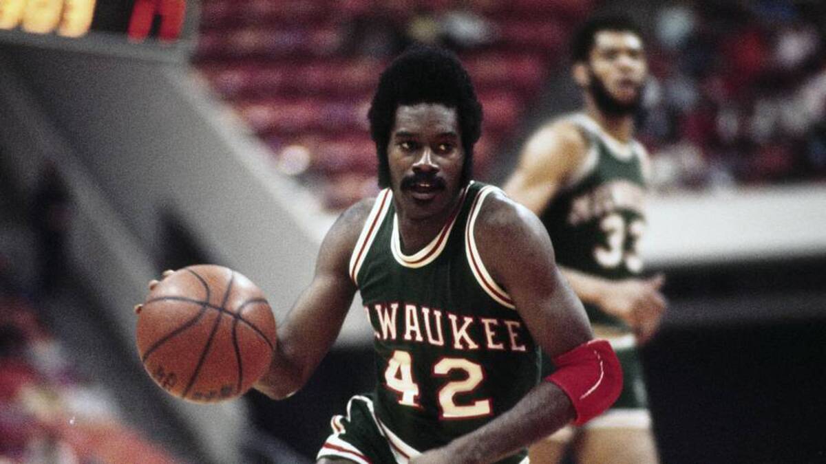  Lucius Allen (#42) won both an NCAA and NBA title alongside Kareem Abdul-Jabbar (#33). | Manny Rubio-Imagn Images 