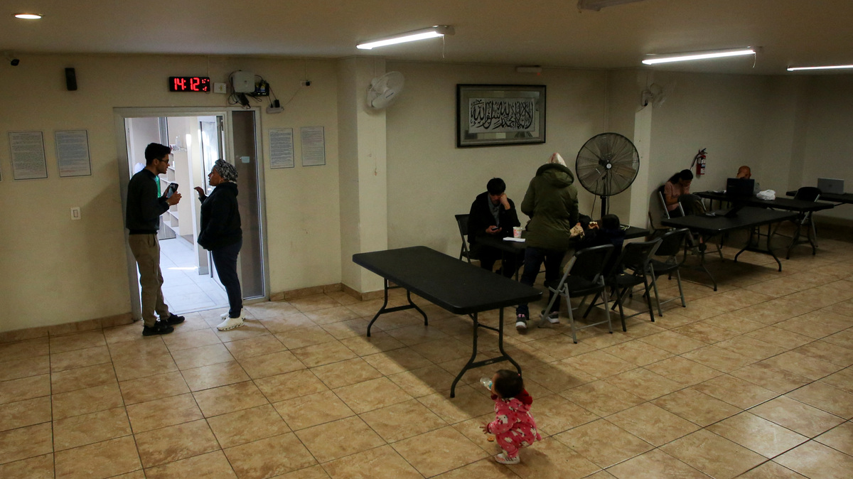 FILE PHOTO: Muslim migrants stranded after U.S. President Donald Trump cancelled all U.S. asylum appointments for migrants waiting in Mexico are seen at the Assabil shelter, the only such refuge in Mexico specifically for Muslim migrants, in Tijuana, Mexico January 21, 2025. REUTERS/Jorge Duenes/File Photo