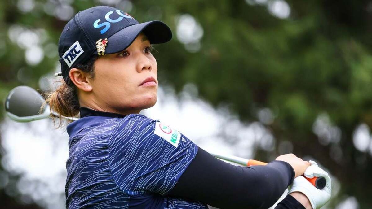 Hye-Jin Choi Leads Buick LPGA Shanghai After Third Round