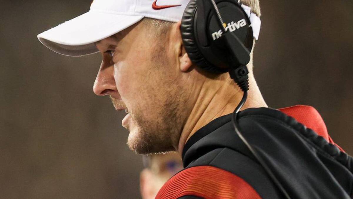  USC Trojans quarterback Caleb Williams (13) talks with USC Trojans head coach Lincoln Riley during the first half of the game against No. 6 Oregon Ducks on Saturday, Nov. 11, 2023, at Autzen Stadium in Eugene, Ore. | Abigail Dollins / USA TODAY NETWORK 