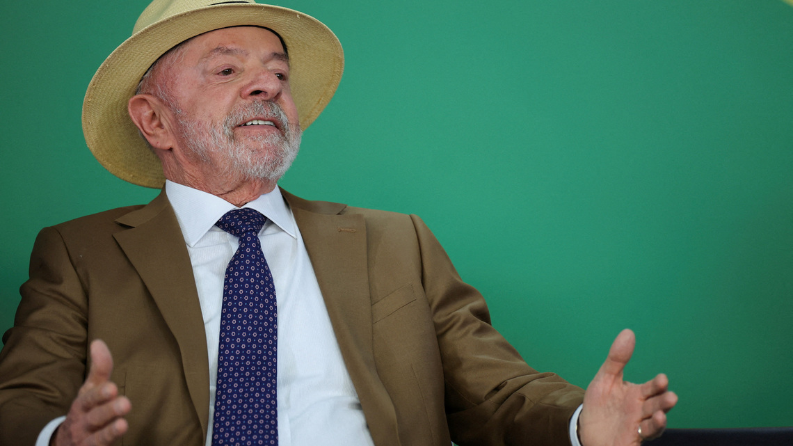 Ventaja de Lula sobre Flavio Bolsonaro se reduciría en balotaje en Brasil, según sondeo CNT/MDA 