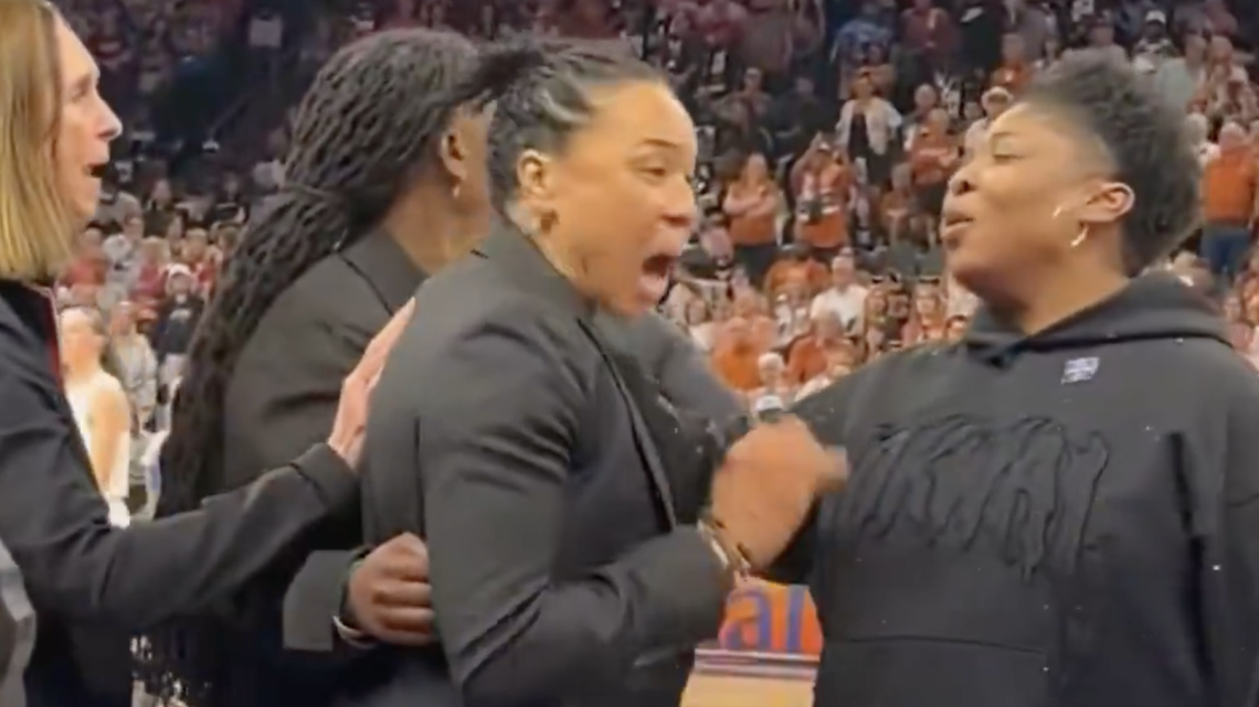 Mics Caught Dawn Staley's Derogatory Remark About Geno Auriemma 