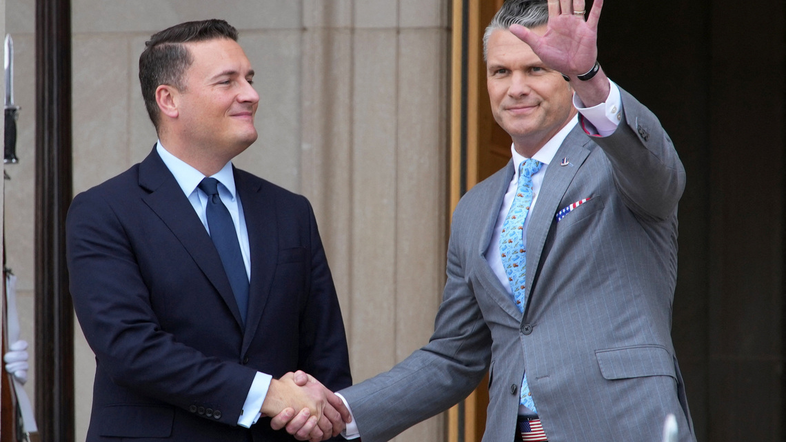 UK's Streeting says he and Hegseth welcomed Starlink restoration in Ukraine 