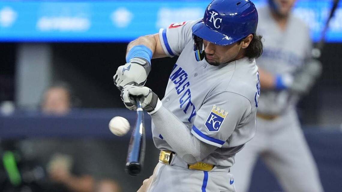 Jac Caglianone's career day helps Royals smash Blue Jays