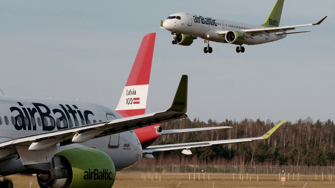 Analysis-Jet financiers fret as Iran war pumps up fuel and borrowing costs