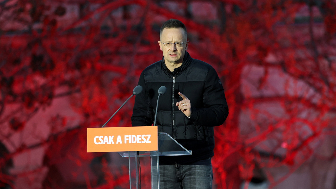 Hungary probes former foreign minister over costly private air travel