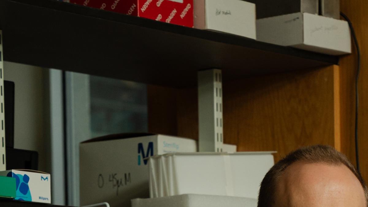 Kevin Esvelt, a genetic engineer at MIT shown at his lab in Cambridge, Mass., has long warned about the dangers of synthetic biology. Scientists shared transcripts in which chatbots have described in lucid, bullet-pointed detail how to buy raw genetic material, turn it into deadly weapons and deploy them in public spaces.