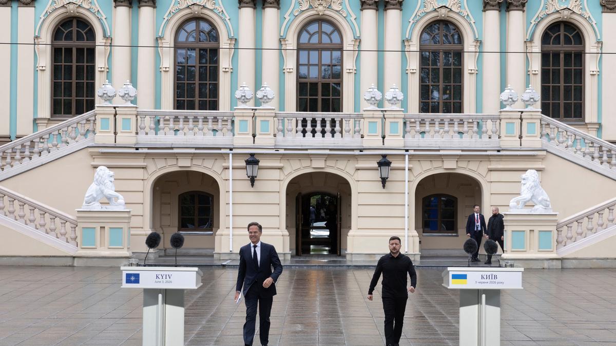 NATO Secretary General Mark Rutte and Ukrainian President Volodymyr Zelenskiy attend a press conference after talks, amid Russia's attack on Ukraine, in Kyiv, Ukraine, June 3, 2026. REUTERS/Thomas Peter