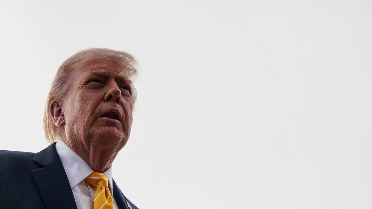 U.S. President Donald Trump speaks to the media before boarding Air Force One for departure to Miami, Florida, at Palm Beach International Airport in West Palm Beach, Florida, U.S., May 2, 2026. REUTERS/Nathan Howard