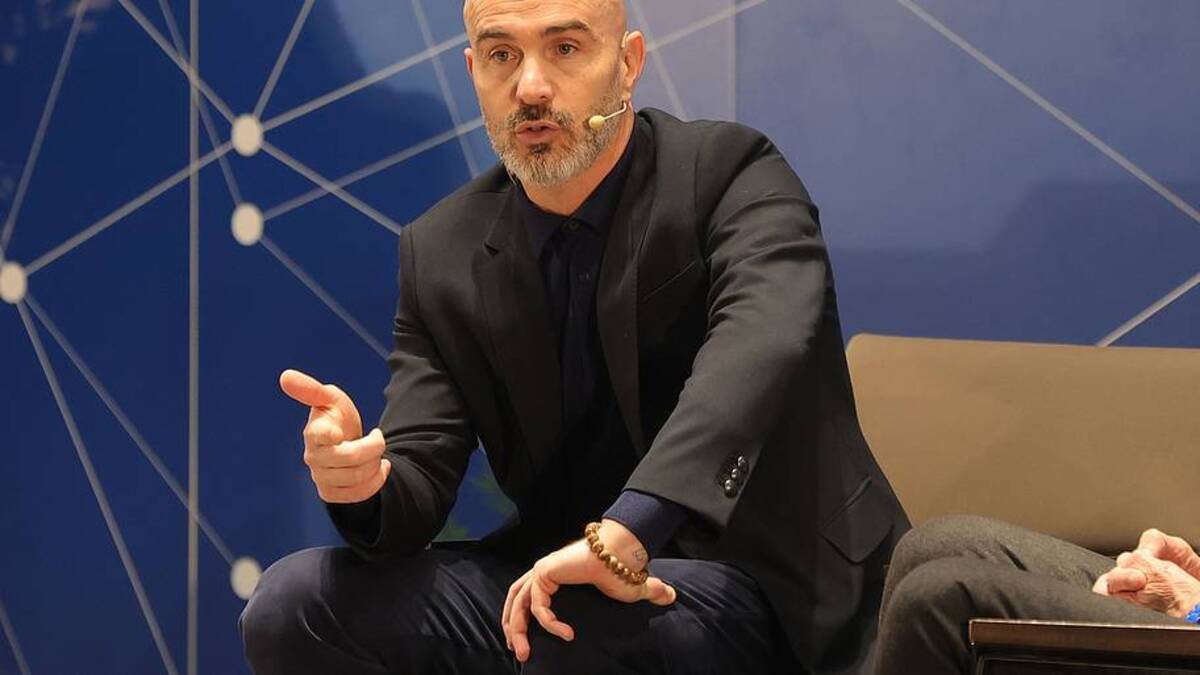  Maresca continues to wait for an agreement. | Gabriele Maltinti/FIGC/Getty Images 