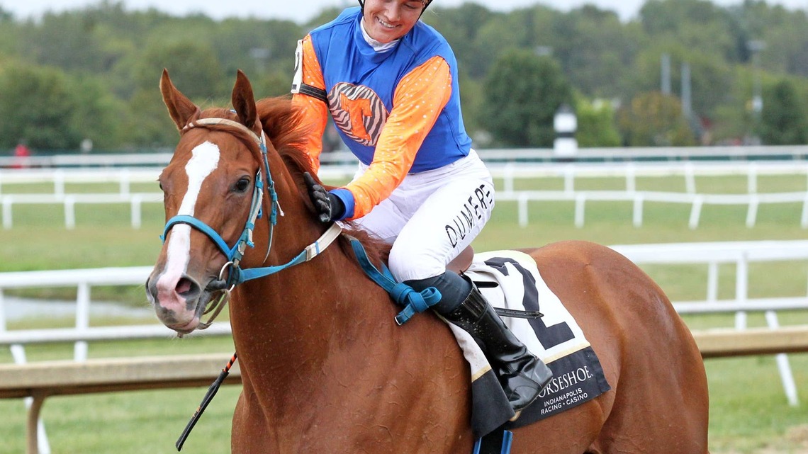 Hot Middles Wins Fifth Race At Horseshoe Indianapolis Meet In Rick Moore Handicap 