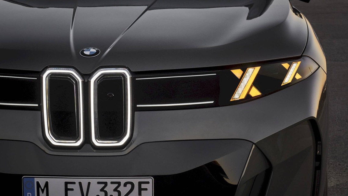 2027 BMW X5 Refuses to Pick Sides With Gas, EV, V8, and Hydrogen Power 