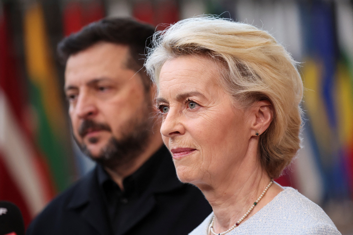 Ukrainian President Volodymyr Zelenskiy and European Commission President Ursula von der Leyen meet with the media on the day of a European Union leaders' summit in Brussels, Belgium, June 18, 2026. REUTERS/Laia Ros