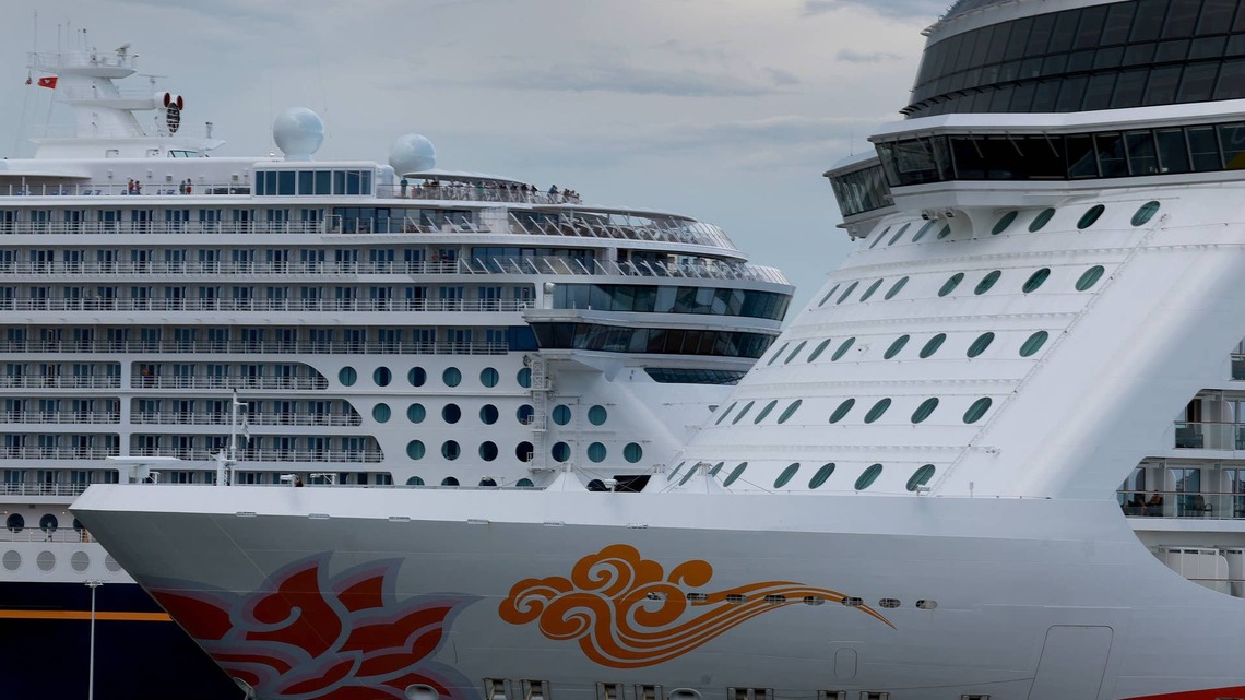 Rough Seas Cause Major Delays for 3 Cruise Ships at PortMiami 