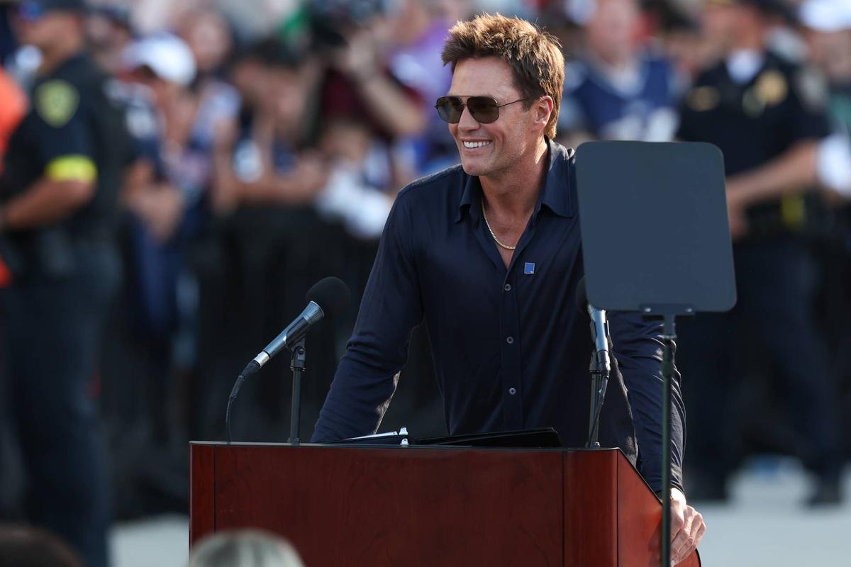  Tom Brady speaking. Credit: Paul Rutherford-Imagn Images 