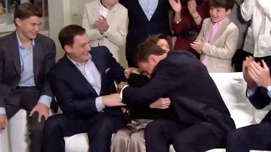 Fernando Mendoza celebrated being drafted by the Raiders No. 1 overall with his parents and other family and friends.