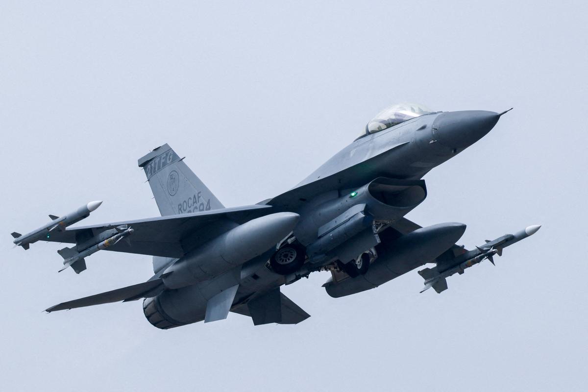 FILE PHOTO: An F-16 fighter jet takes off during an annual military exercise ahead of Lunar New Year in Chiayi, Taiwan January 28, 2026. REUTERS/Ann Wang/File Photo