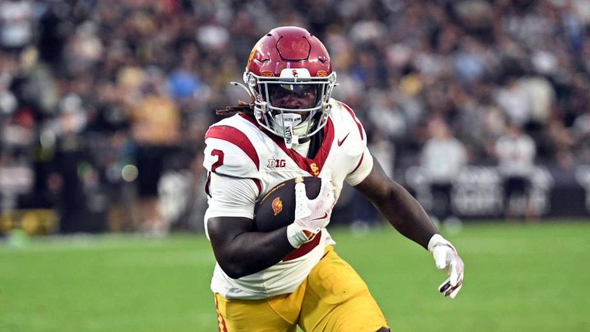 Sep 13, 2025; West Lafayette, Indiana, USA; USC Trojans running back Waymond Jordan (2) runs the ball during the second quarter against the Purdue Boilermakers at Ross-Ade Stadium. Mandatory Credit: Marc Lebryk-Imagn Images | Marc Lebryk-Imagn Images 