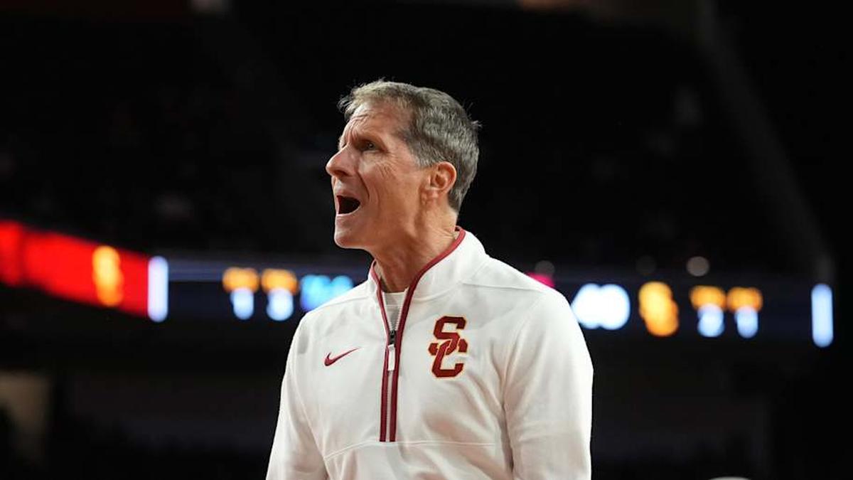  Mar 7, 2026; Los Angeles, California, USA; Southern California Trojans head coach Eric Musselman reacts in the second half against the UCLA Bruins at Galen Center. Mandatory Credit: Kirby Lee-Imagn Images | Kirby Lee-Imagn Images 