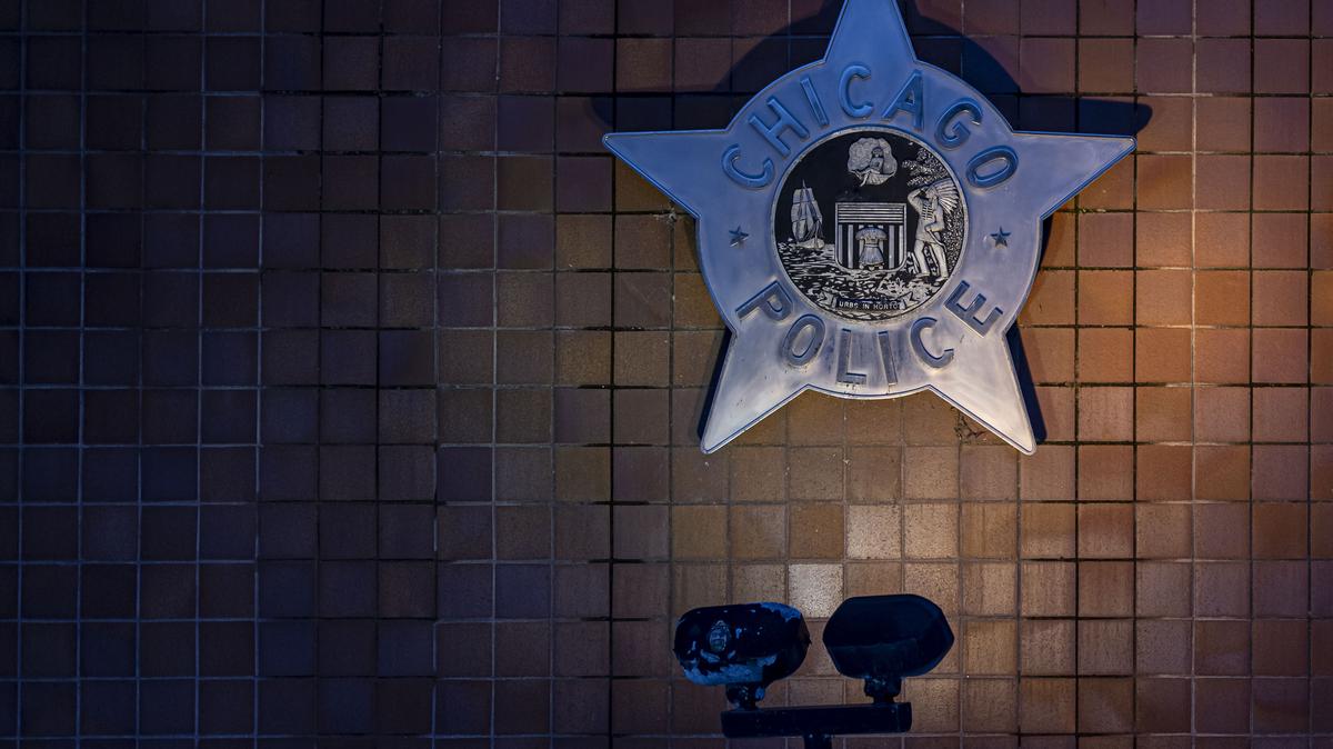 The Chicago Police star is seen on Jan. 4, 2022, at the Public Safety headquarters. (Brian Cassella/Chicago Tribune/TNS)