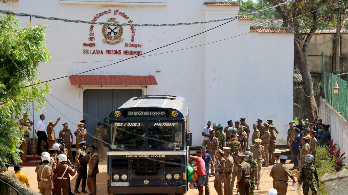 Clashes escalate at Sri Lanka prison to leave 25 dead, many more injured 