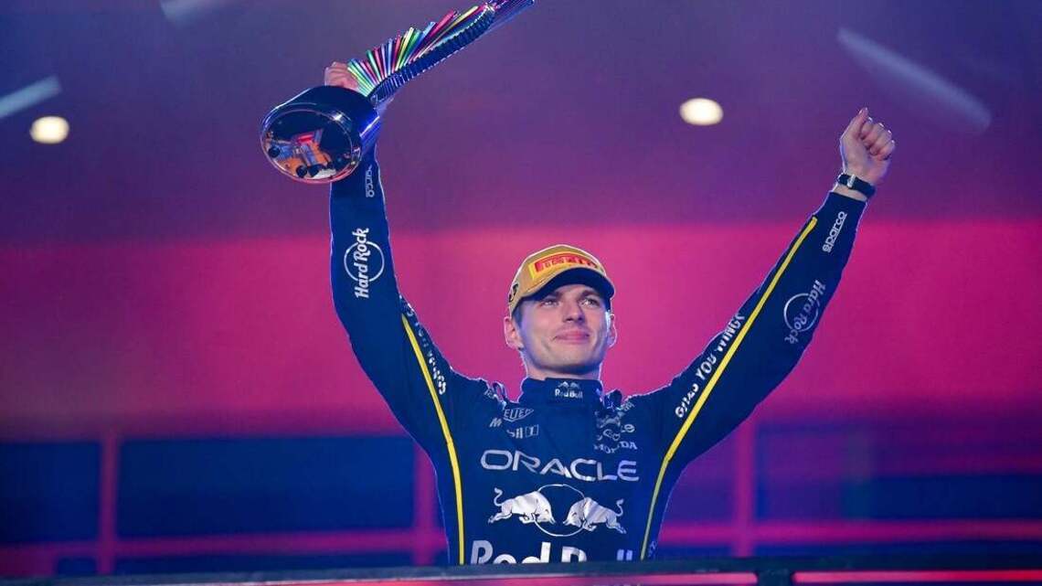 Report: Max Verstappen discussing F1 future with Red Bull 