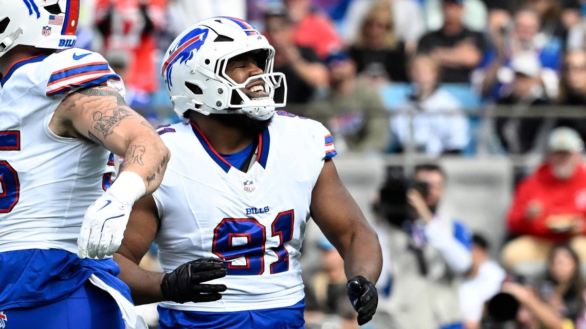 Bills Star Ed Oliver Asking For Prayers After Death Of 2-Year-Old Son 