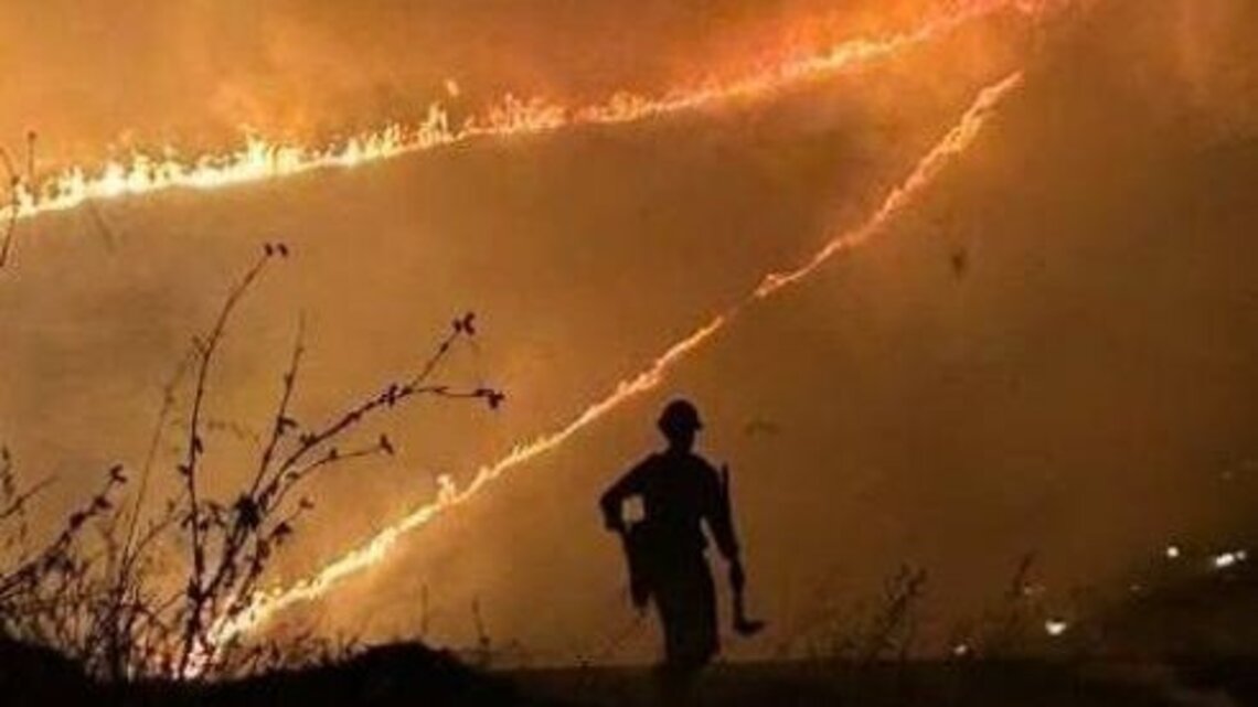 Evacuations take place as wildfire spreads in California's Big Sur 