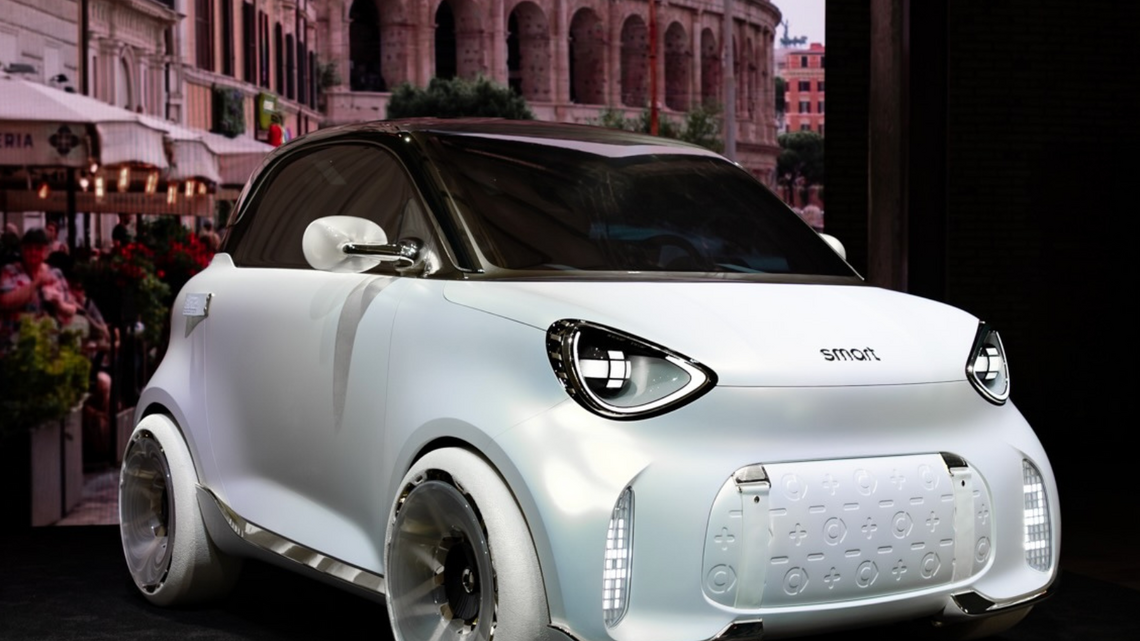 The Smart Fortwo Failed In America, But Its Tiny EV Successor Has Better Timing 