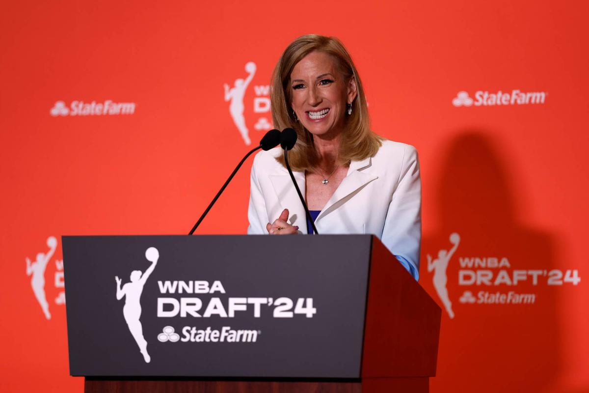  NEW YORK, NEW YORK - APRIL 15: WNBA Commissioner Cathy Engelbert speaks prior to the 2024 WNBA Draft at Brooklyn Academy of Music on April 15, 2024 in New York City. (Photo by Sarah Stier/Getty Images) 