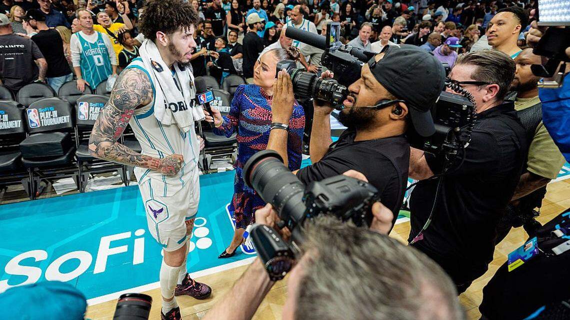 Late overtime heroics lift Hornets over Heat in East play-in game