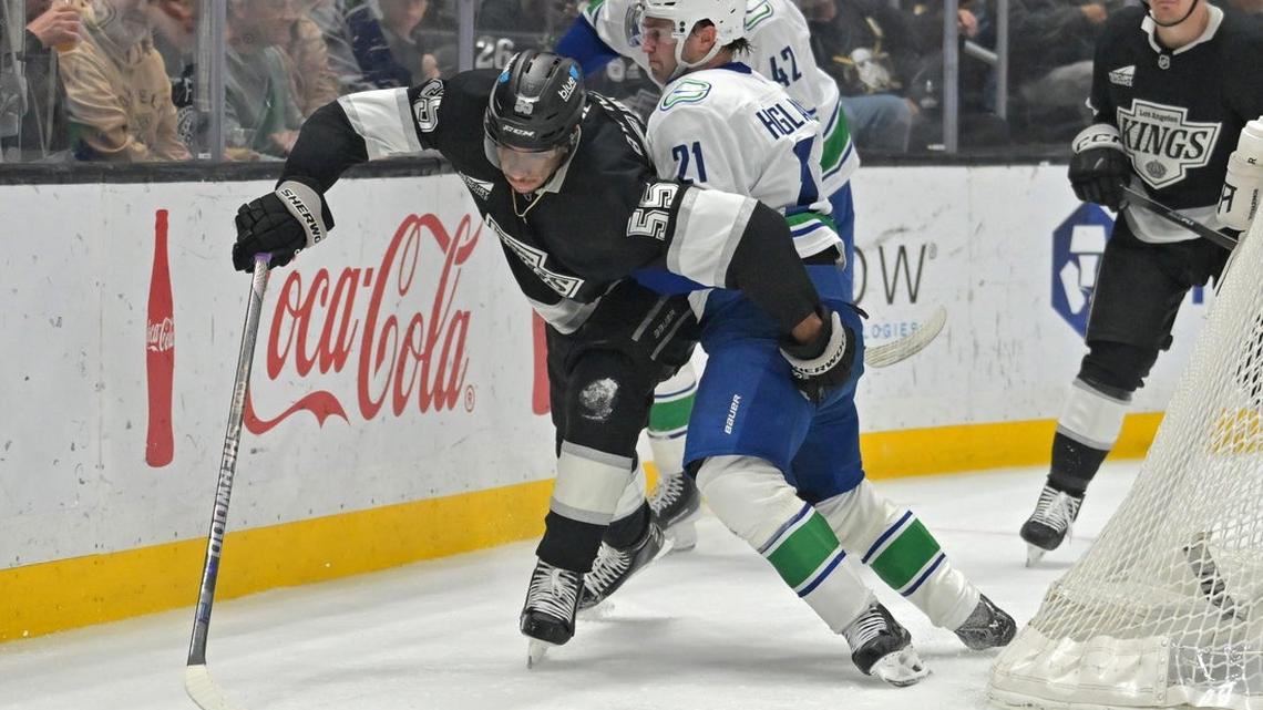 Kings move into wild-card position with win over Canucks 