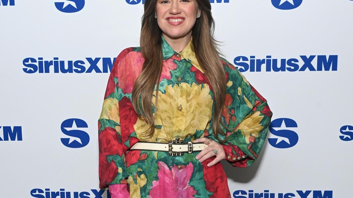 Kelly Clarkson Reveals Her Kids' Friends Call Her by Her Full Name 