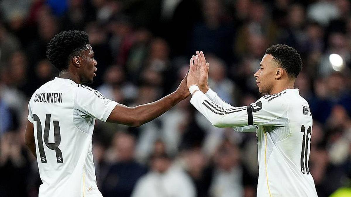  Aurélien Tchouaméni (left) and Kylian Mbappé are hoping to lead France back to the mountaintop. | Angel Martinez/Getty Images 