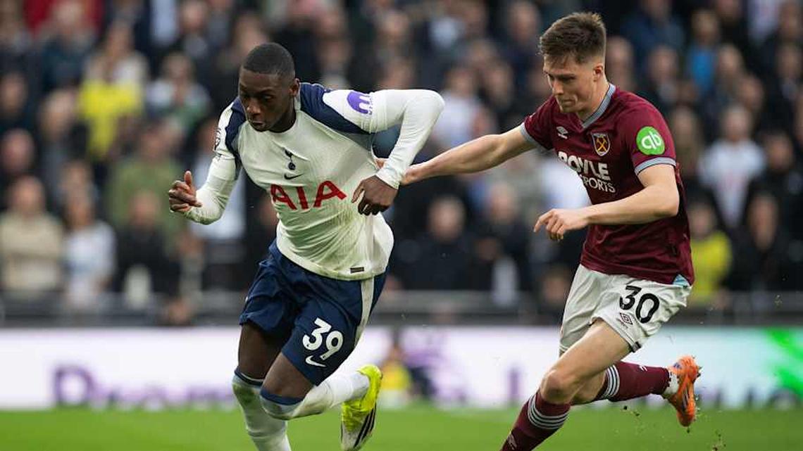  Kolo Muani hasn't dazzled in a struggling Spurs team. | Visionhaus/Getty Images 