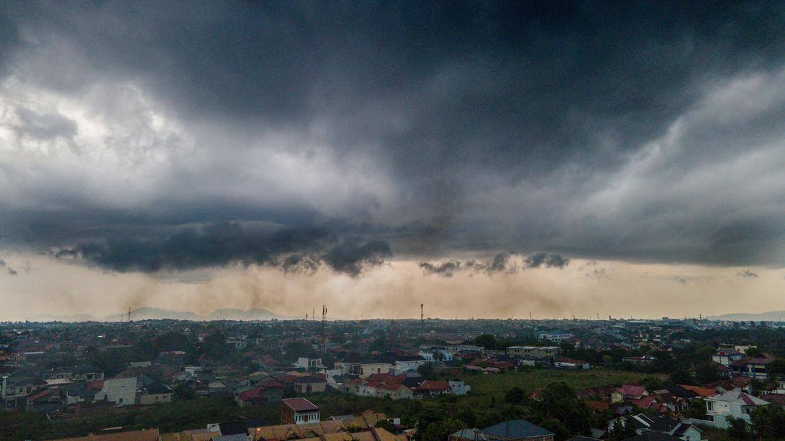 Gautam Mukunda: AI isn't built for the black swan era of bad weather 