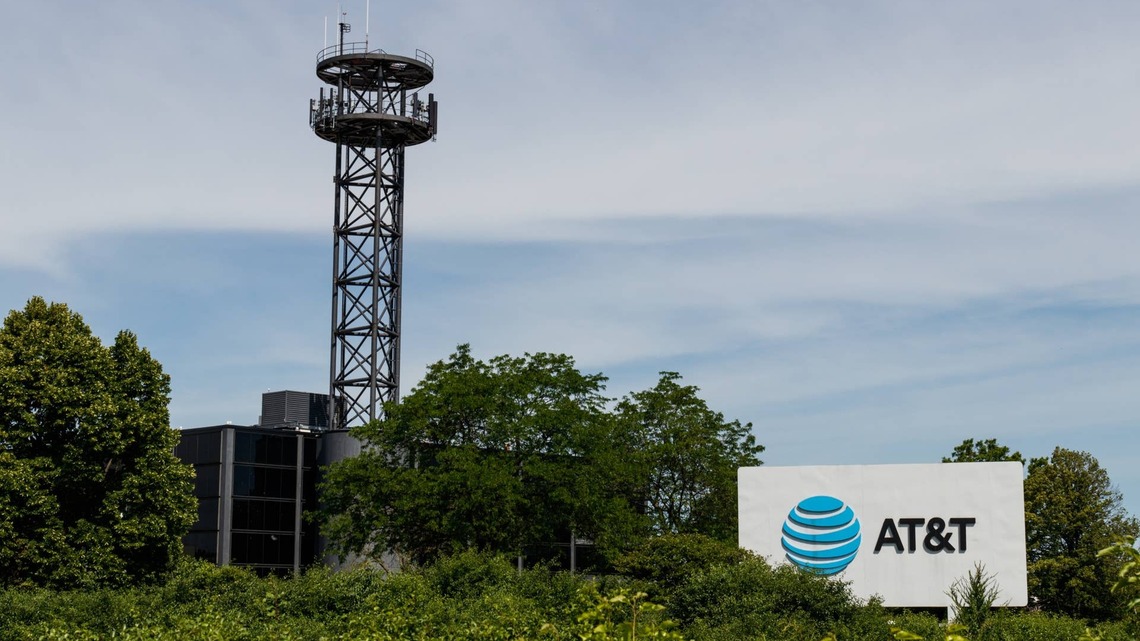 AT&T may be left out of the Starlink deal everyone wants