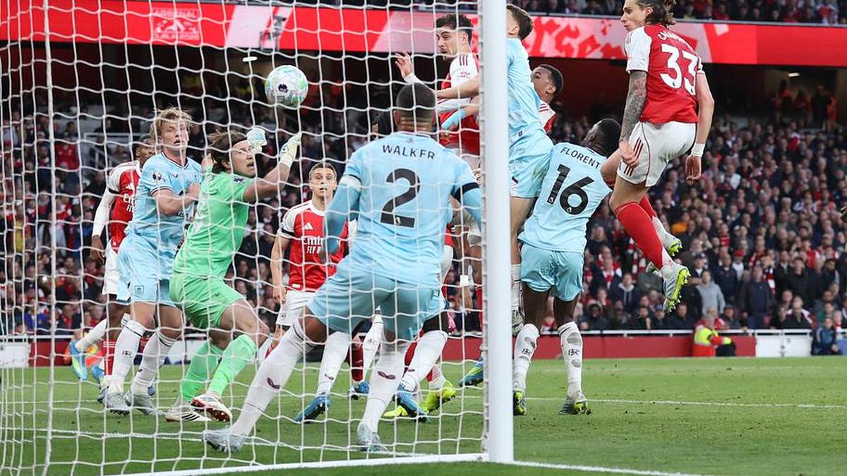  Arsenal's season has been defined by set pieces. | Catherine Ivill-AMA/Getty Images 