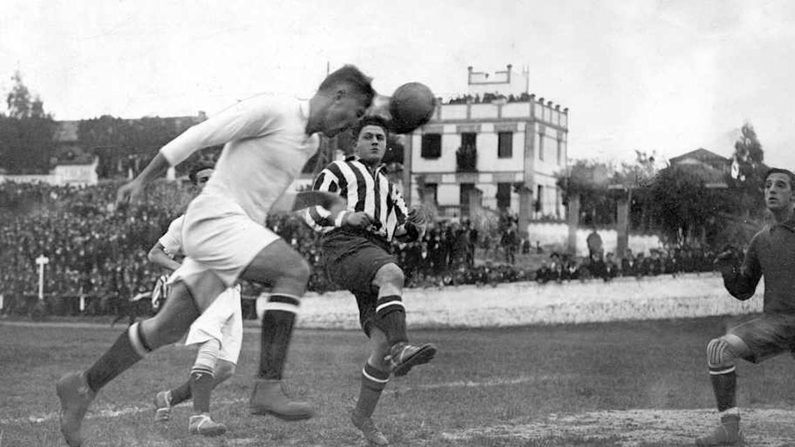  Santiago Bernabéu (left) is the man Real Madrid's stadiumis named after. | IMAGO/Album 