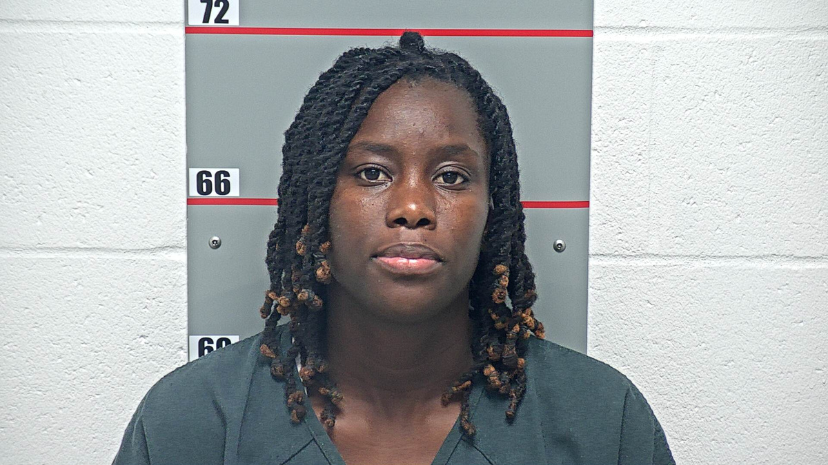 Détention d'Aminata Seck aux États-Unis : La Précarité du Statut d'Étudiant-Athlète face à l'Immigration Américaine