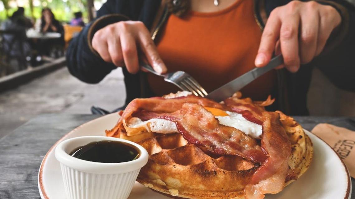 Eating ultra-processed foods like bacon linked to higher arthritis risk