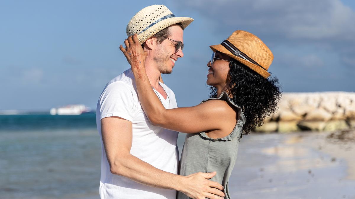 Matthew Lawrence y Chilli disfrutaron de una escapada romántica por el Día de San Valentín en el Sandals Dunn’s River el 10 de febrero de 2024 en Ocho Ríos, Jamaica.